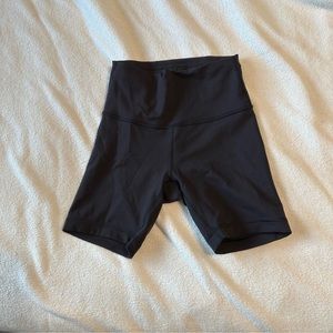 Lululemon biker shorts size 4